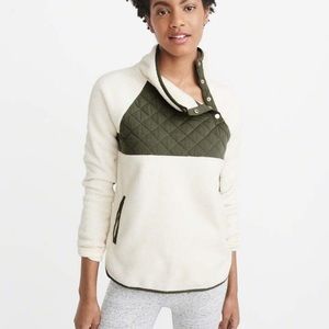 Abercrombie Asymmetrical snap fleece olive and cream